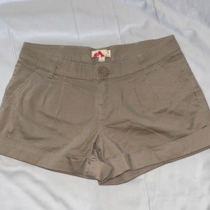 Women’s khaki shorts